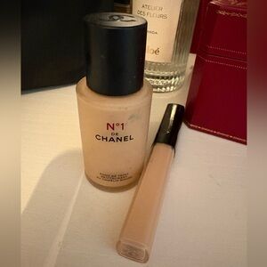 CHANEL makeup shade B20